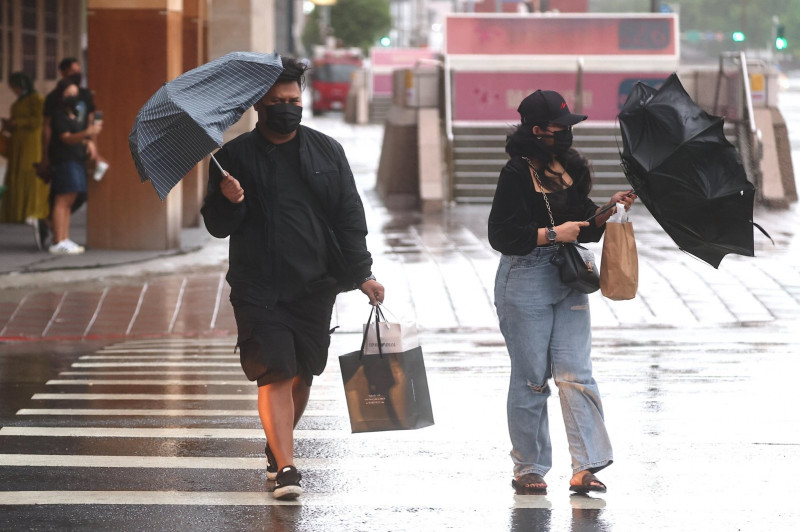 Shanghai suspends schools, flights as typhoon approaches mainland China