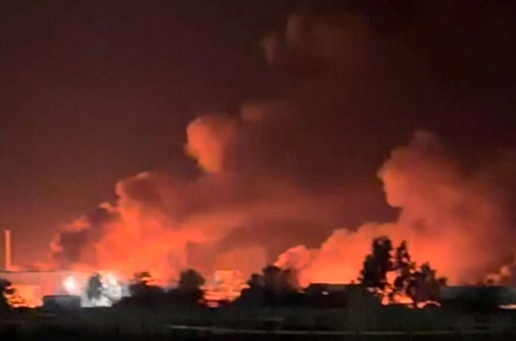 Fresh US-Iran strikes deepen Middle East crisis as ceasefire crumbles
