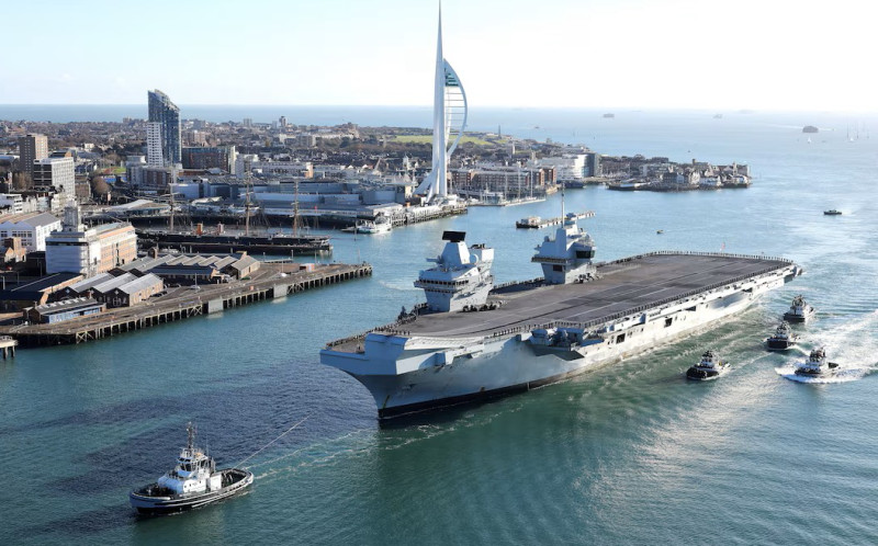 Trump criticises UK over Middle East war support as aircraft carrier deployment considered