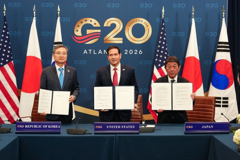 US, South Korea and Japan reaffirm push for North Korea's denuclearisation