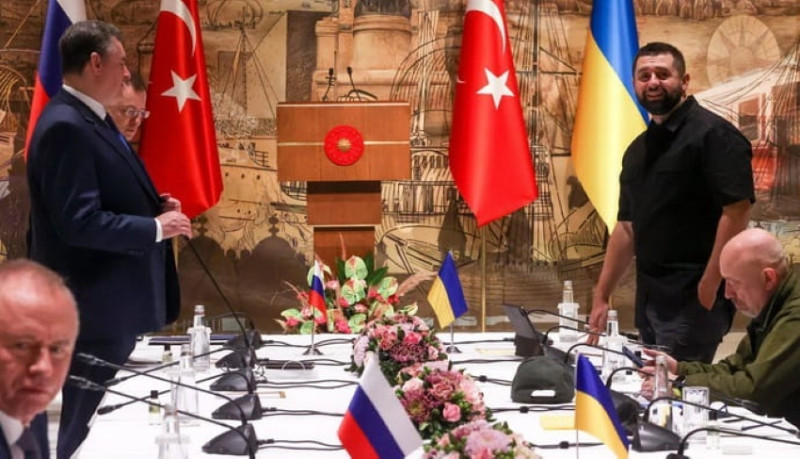Day one of peace talks between Russia and Ukraine ends in Istanbul with cautious optimism