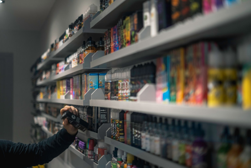 Australian gov’t takes action to reduce smoking, stamp out vaping