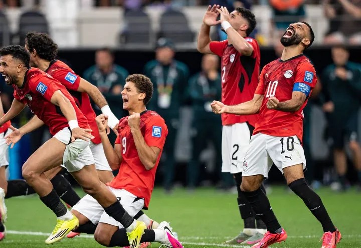 Egypt make World Cup history after penalty shoot-out triumph sends Salah into last 16 (video)
