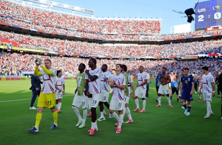USA beat Bosnia 2-0 to reach World Cup last 16 despite Balogun red card