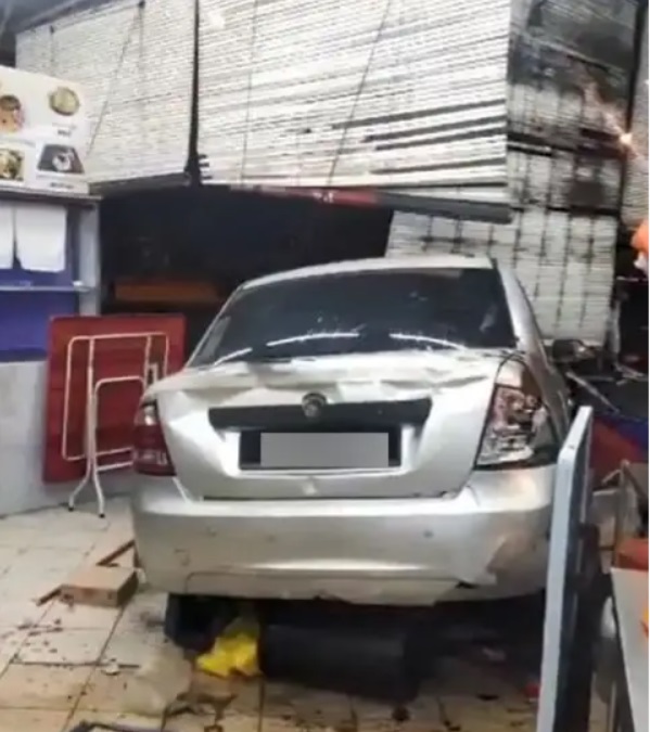 Senior driver crashes car into coffee shop in Klang
