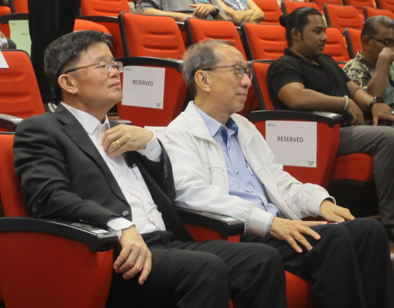 Penang govt awards RM345,000 in WOU scholarships to working adults