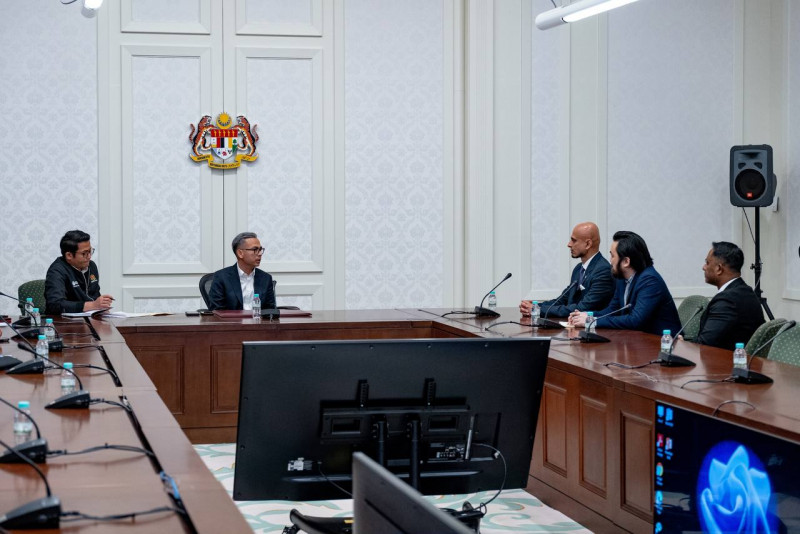 Putrajaya wants apology from Meta over removal of Anwar’s posts