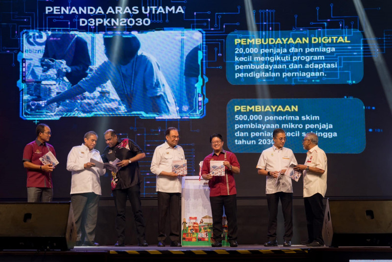 PM: Pay more attention to food courts and hawker centres