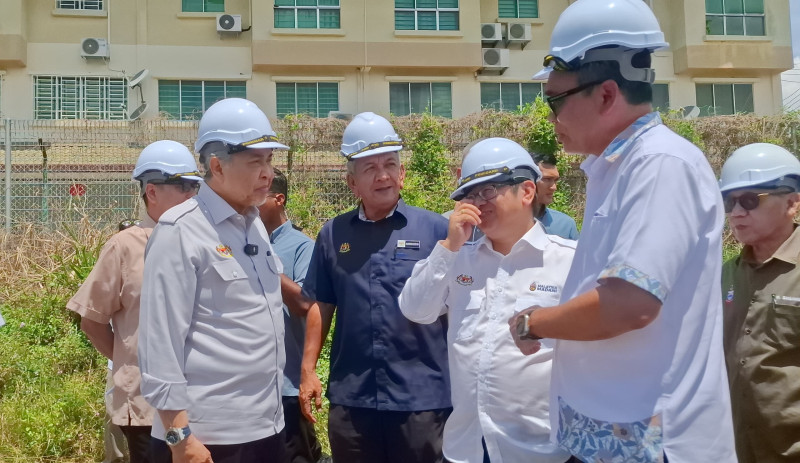 Advanced tech, direct aid distribution to tackle floods: Zahid