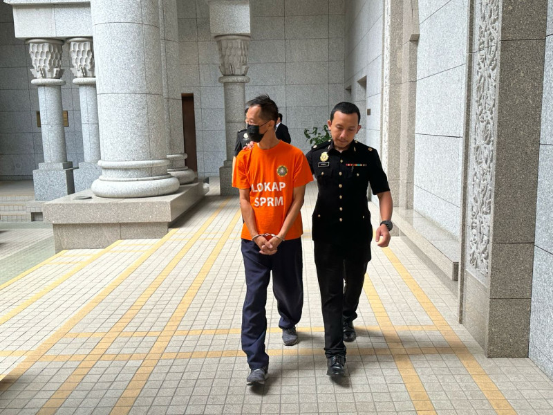 MACC detains agent who took bribes to expedite vehicle inspection process