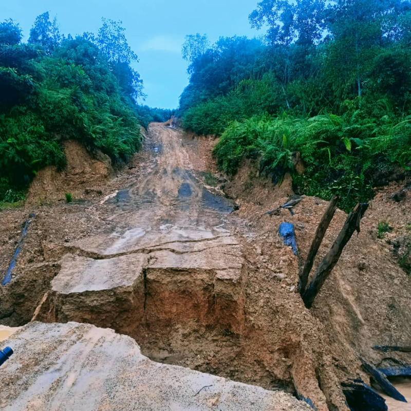 About 200 villagers stranded in remote Sabah after landslide destroys access road