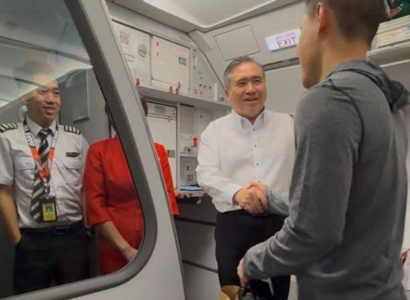 Storm forces flight diversion to Penang, delaying Johor–KL journey to nearly four hours - Loke