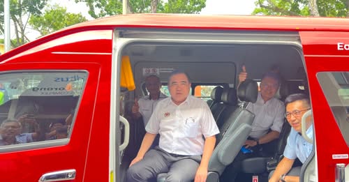 Rapid Penang’s shuttle stage buses to stay, says Loke