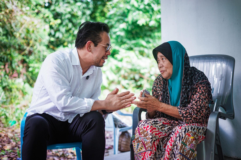 Steven Sim helps provide better home for family in need
