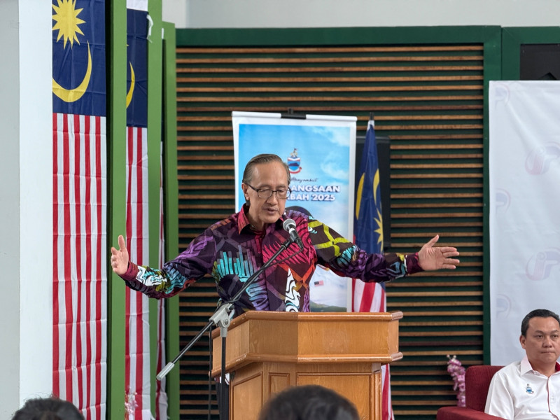 Masidi: Upside down flag controversy should not overshadow intention during national month