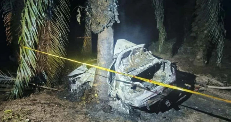Young courting couple perishes in fiery crash on Johor estate road