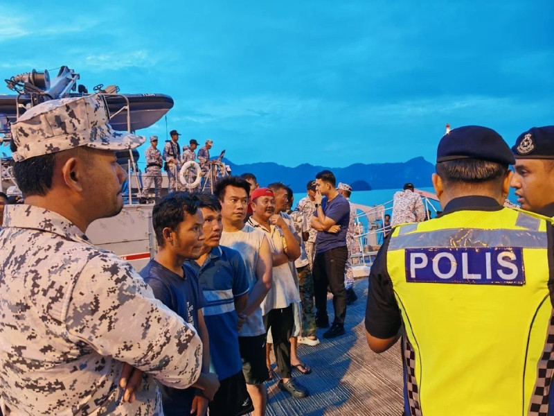 One dead, 18 rescued after near-capsize off Pulau Perak