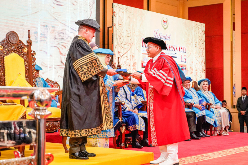 WTCKL chief secures third PHD and prestigious chancellor’s award