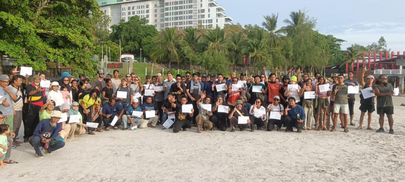 Najib’s son joins protestors against high-rise development in Langkawi