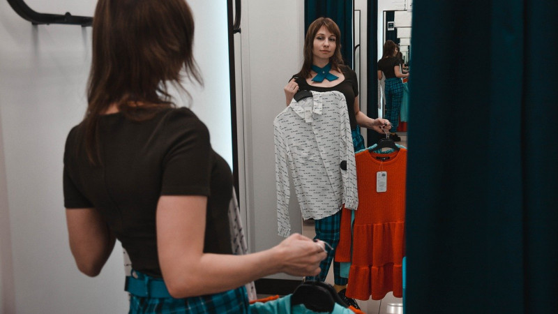 Sick-and-tired women’s clothing store owner places ban on men in Brazil