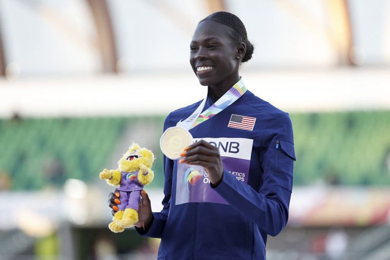Olympic champ Mu survives Hodgkinson’s challenge to win 800m gold