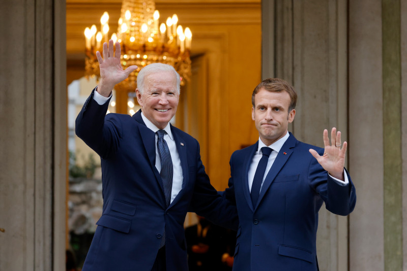 Biden, Macron to coordinate response together should Russia invade Ukraine