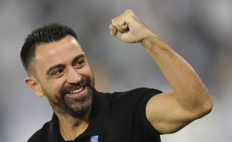 Barcelona hail return of 'absolute legend' Xavi as coach