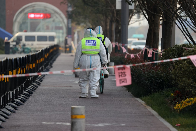 Xi’an tightens measures as China sees 21-month Covid-19 case record