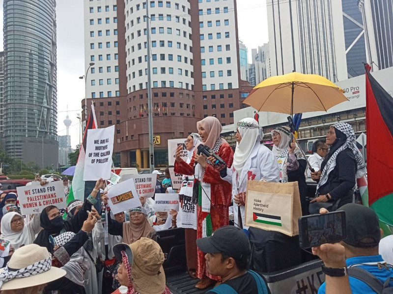 Nurul Izzah stands in solidarity with MWCQP against injustice in Palestine