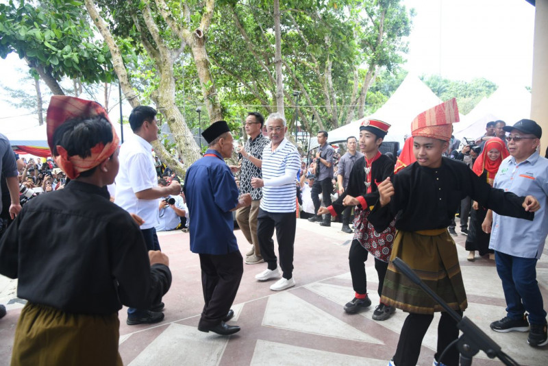Do more for rural poor, Agong exhorts Sarawak lawmakers after 2,000km Borneo tour