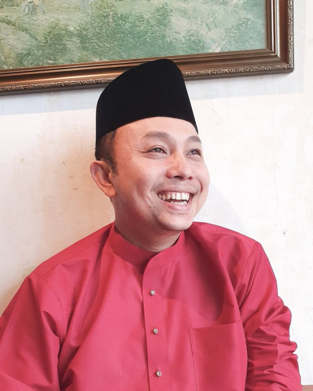 Be ‘bigger person’ and work with Anwar, PKR senator tells Ku Li