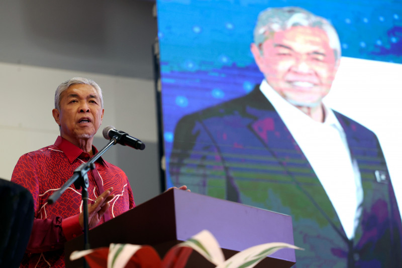 Zahid wants Felcra to formulate Transformation 3.0 plan, help improve food security