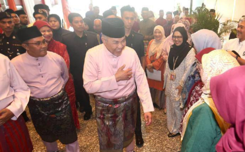 UMNO sees surge in applications from former members seeking return, says Zahid