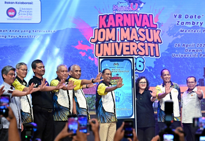 Zambry: Depoliticise public university admissions, confirm merit-based entry system