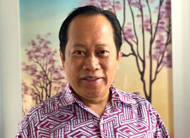 Ahmad Maslan calls for Parliament to reconvene as more activities, like bazaars, allowed 