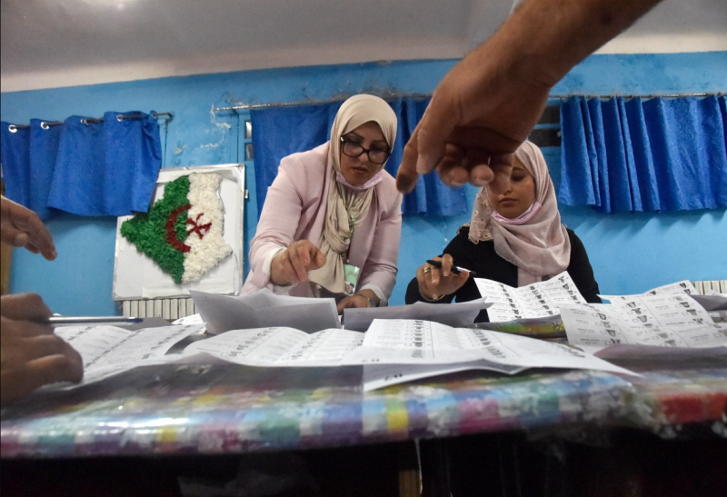 Algeria awaits results after voters snub election