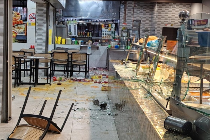 Woman goes on rampage at restaurant, causes losses estimated at RM45k