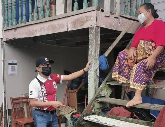 Door-to-door Covid-19 vaccinations start in Sibu
