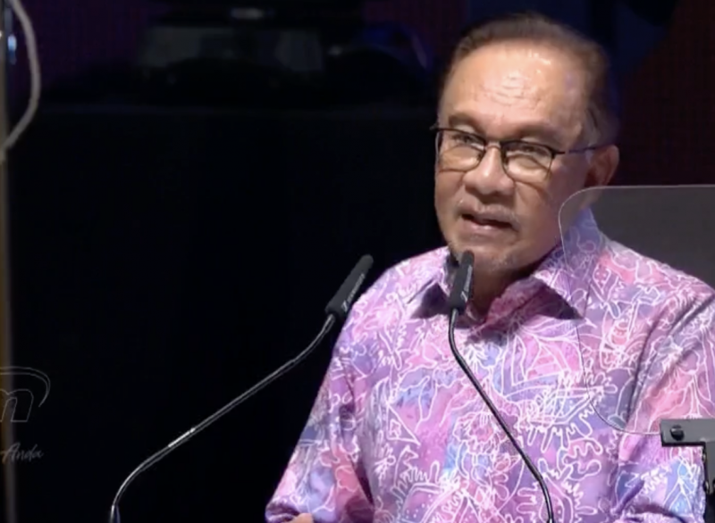 E-hailing associations laud PM over BUDI95 fuel subsidy dialogue with Grab