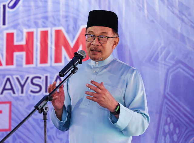 Leave political party symbols out of govt aid: Anwar