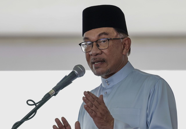 Anwar signals imminent cabinet changes amid calls for police transparency
