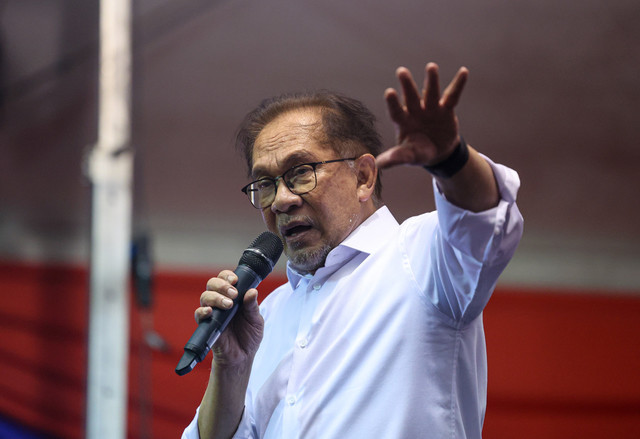Strongest support for Anwar in state polls from Chinese, Indians: survey