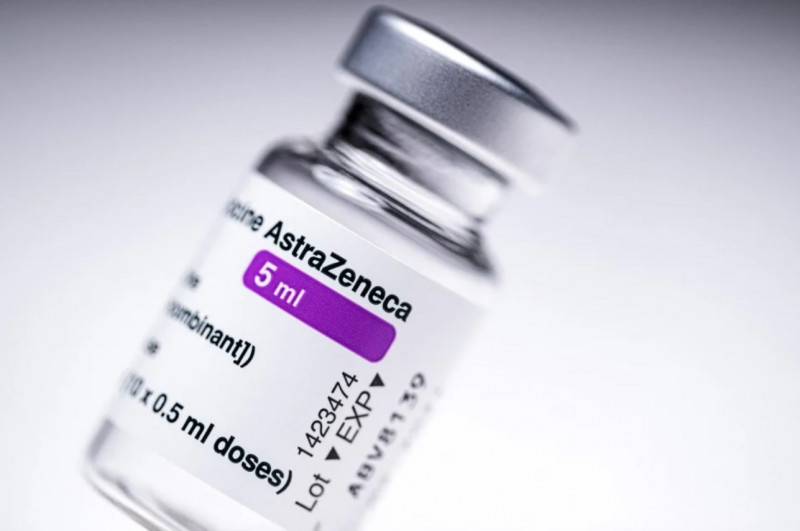 Australia further restricts AstraZeneca over blood clot fears
