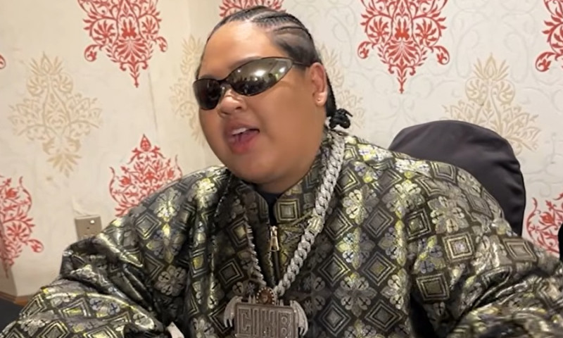DSV presents Ms B with a Lamborghini Urus for her birthday (video)