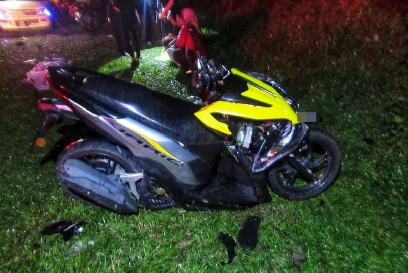 Restaurant assistant dies after motorcycle collides with cow in Bera