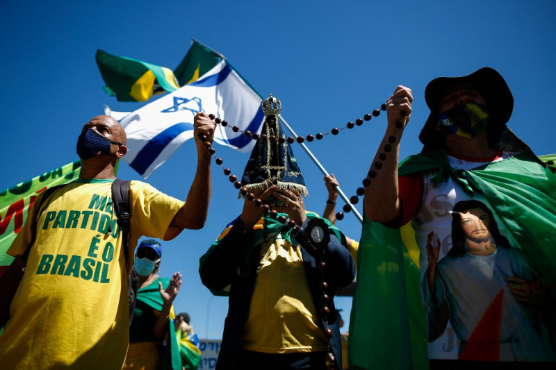 Brazil evangelicals protest Covid-19 curbs on church services