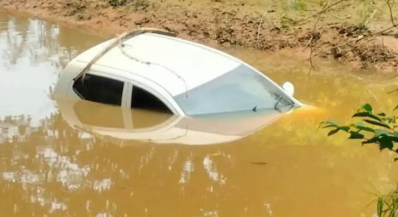 Search area for man whose submerged car found in river expanded to 10km radius
