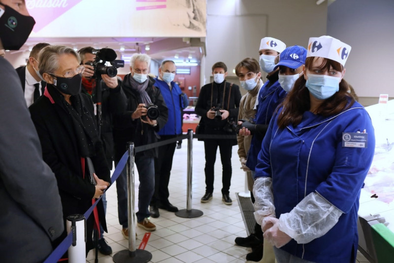 Canada drops Carrefour takeover bid after French veto vow