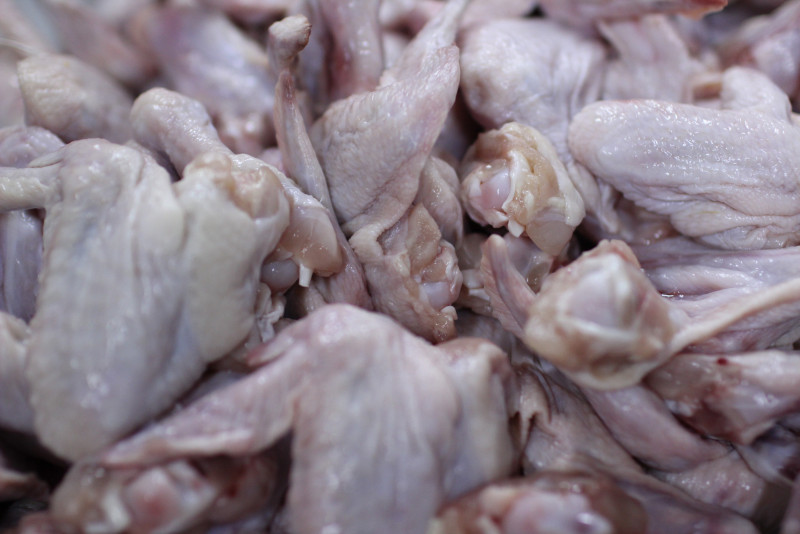 Nearly RM500,000 of frozen chicken seized in Bukit Kayu Hitam