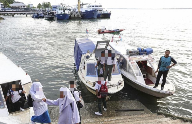 Passenger boats: day-trippers’ lifeline in Sandakan during Aidilfitri